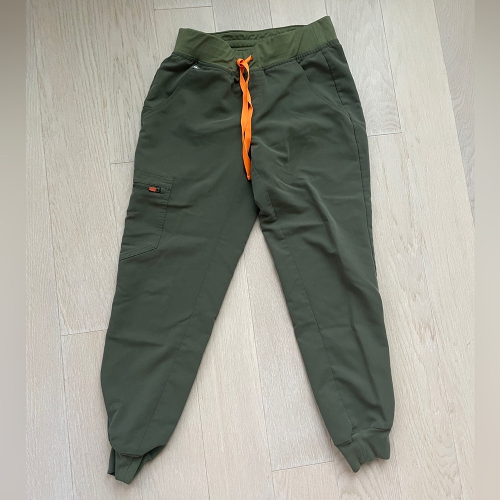 Figs Moss Green Jogger Pants with Orange drawstring XS/P women’s